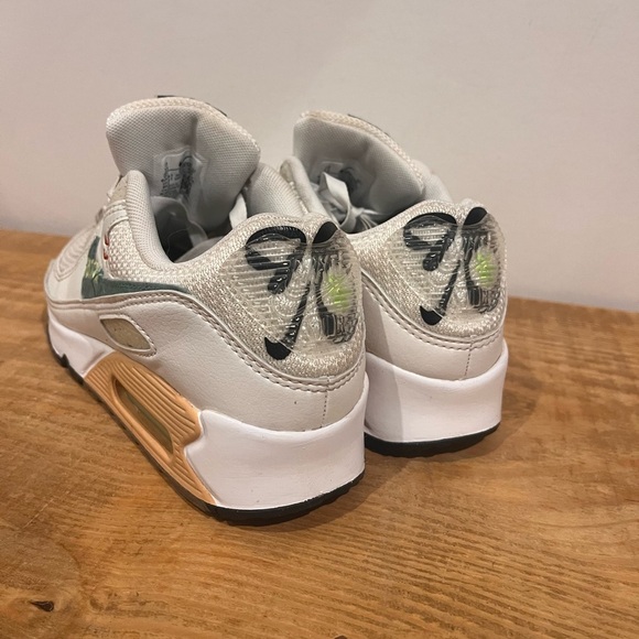 Nike air max 90 SE summit white Neptune green running sneaker shoes Euc sz7.5 - Picture 4 of 9